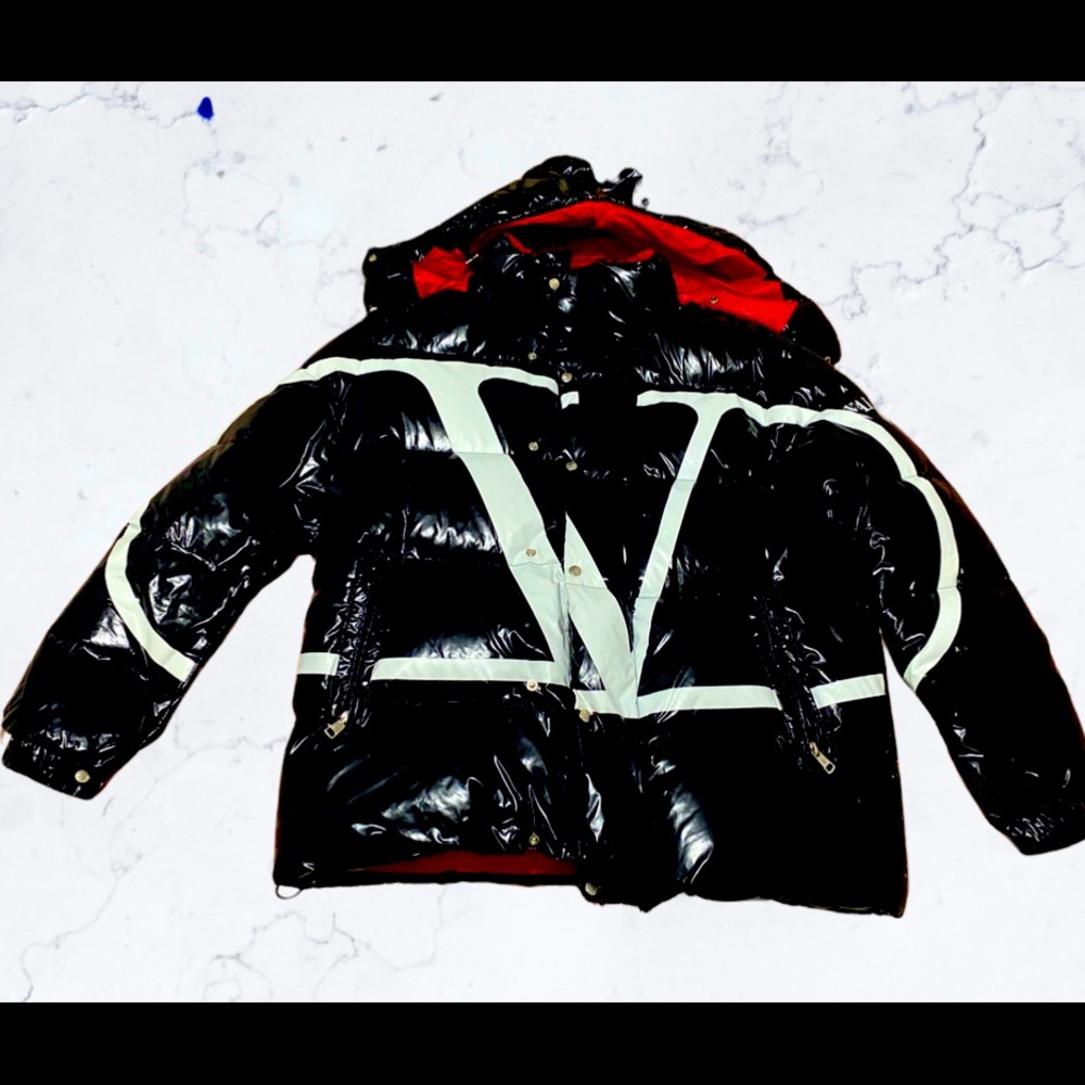 Valentino X Moncler puffer jacket 2019 Deadstock